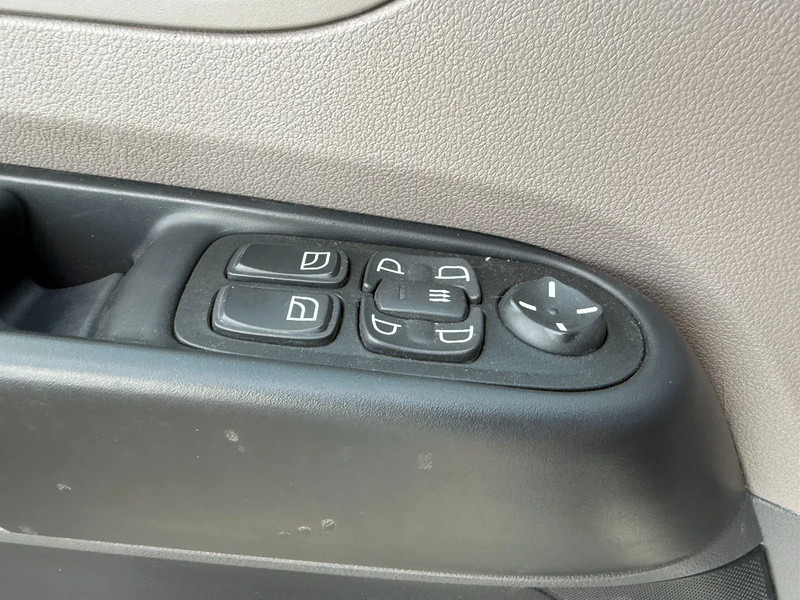 Kamion sa zatvorenim sandukom DAF CF 320 4X2 - EURO 6 - 19 TON + DHOLLANDIA: slika 15 Kamion sa zatvorenim sandukom DAF CF 320 4X2 - EURO 6 - 19 TON + DHOLLANDIA: slika 15