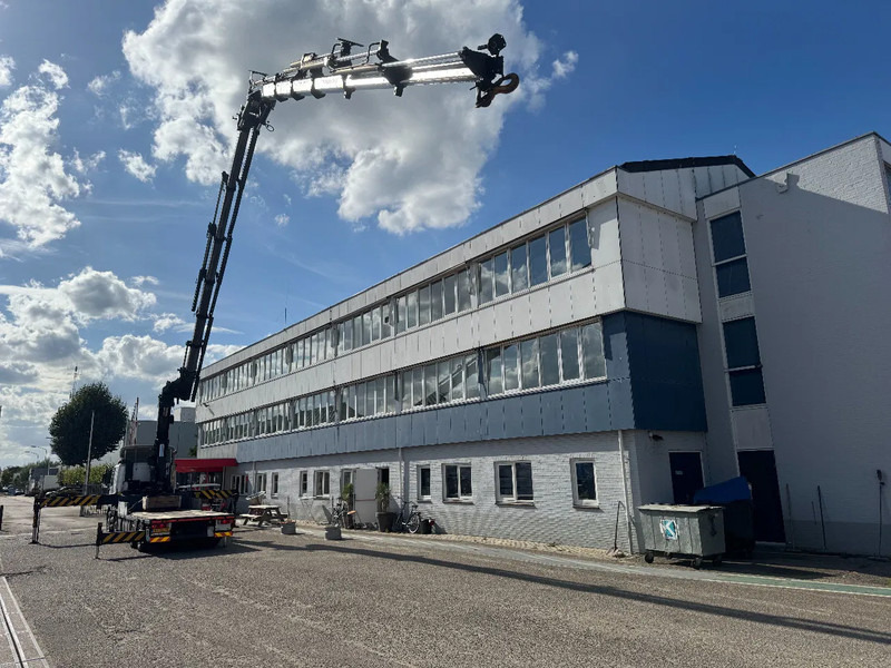 DAF CF 85.410 8X2 EURO 5 PALFINGER PK60002 + FLY JIB + REMOTE + TWISTLOCKS - Kamion sa tovarnim sandukom, Kamion sa dizalicom: slika 2 DAF CF 85.410 8X2 EURO 5 PALFINGER PK60002 + FLY JIB + REMOTE + TWISTLOCKS - Kamion sa tovarnim sandukom, Kamion sa dizalicom: slika 2