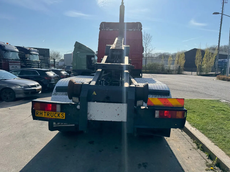 DAF XF 460 6X2 EURO 6 VDL HOOK 20T - Kamion sa hidrauličnom kukom: slika 3 DAF XF 460 6X2 EURO 6 VDL HOOK 20T - Kamion sa hidrauličnom kukom: slika 3