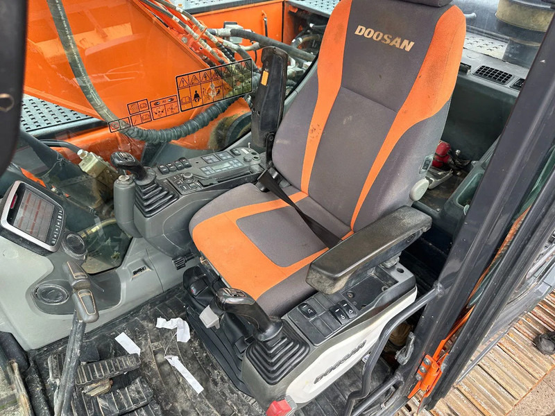 Bager guseničar Doosan DX235LC 5 -  ONLY 4226 HOURS -: slika 15