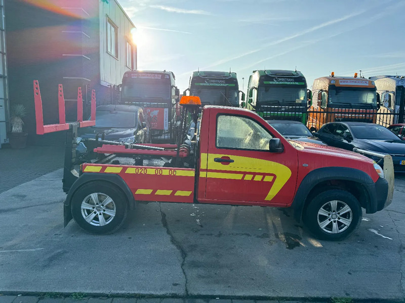 Mazda BT-50 4X4 + TOW TRUCK + DOUBLE WINCH + REMOTE - Dostavno vozilo: slika 4 Mazda BT-50 4X4 + TOW TRUCK + DOUBLE WINCH + REMOTE - Dostavno vozilo: slika 4