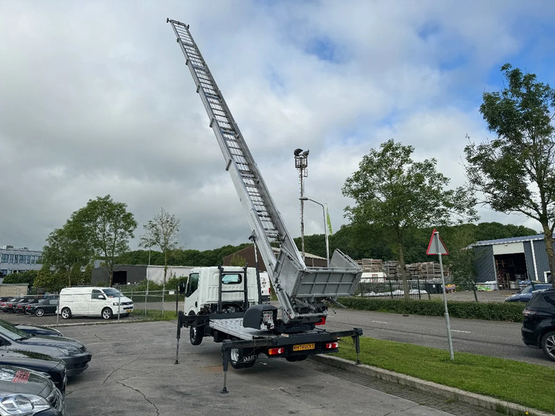 Nissan Cabstar 35.13 EURO 6 + LIFT 25 METER + REMOTE CONTROL - Dostavno vozilo: slika 3 Nissan Cabstar 35.13 EURO 6 + LIFT 25 METER + REMOTE CONTROL - Dostavno vozilo: slika 3