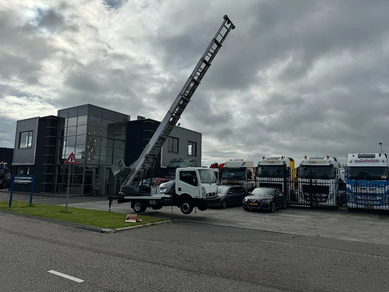 Nissan Cabstar 35.13 EURO 6 + LIFT 25 METER + REMOTE CONTROL - Dostavno vozilo: slika 2 Nissan Cabstar 35.13 EURO 6 + LIFT 25 METER + REMOTE CONTROL - Dostavno vozilo: slika 2