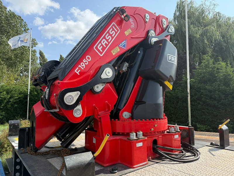 FASSI 8 x HYDR + 3 X MANUEL, REMOTE CONTROLE, WINCH 5630 KG, WITH SEPARATE BOX WITH HYDROVEN POWERPACK 30KW AND OIL TANK. F1950RAF 2. - Platforma: slika 3 FASSI 8 x HYDR + 3 X MANUEL, REMOTE CONTROLE, WINCH 5630 KG, WITH SEPARATE BOX WITH HYDROVEN POWERPACK 30KW AND OIL TANK. F1950RAF 2. - Platforma: slika 3