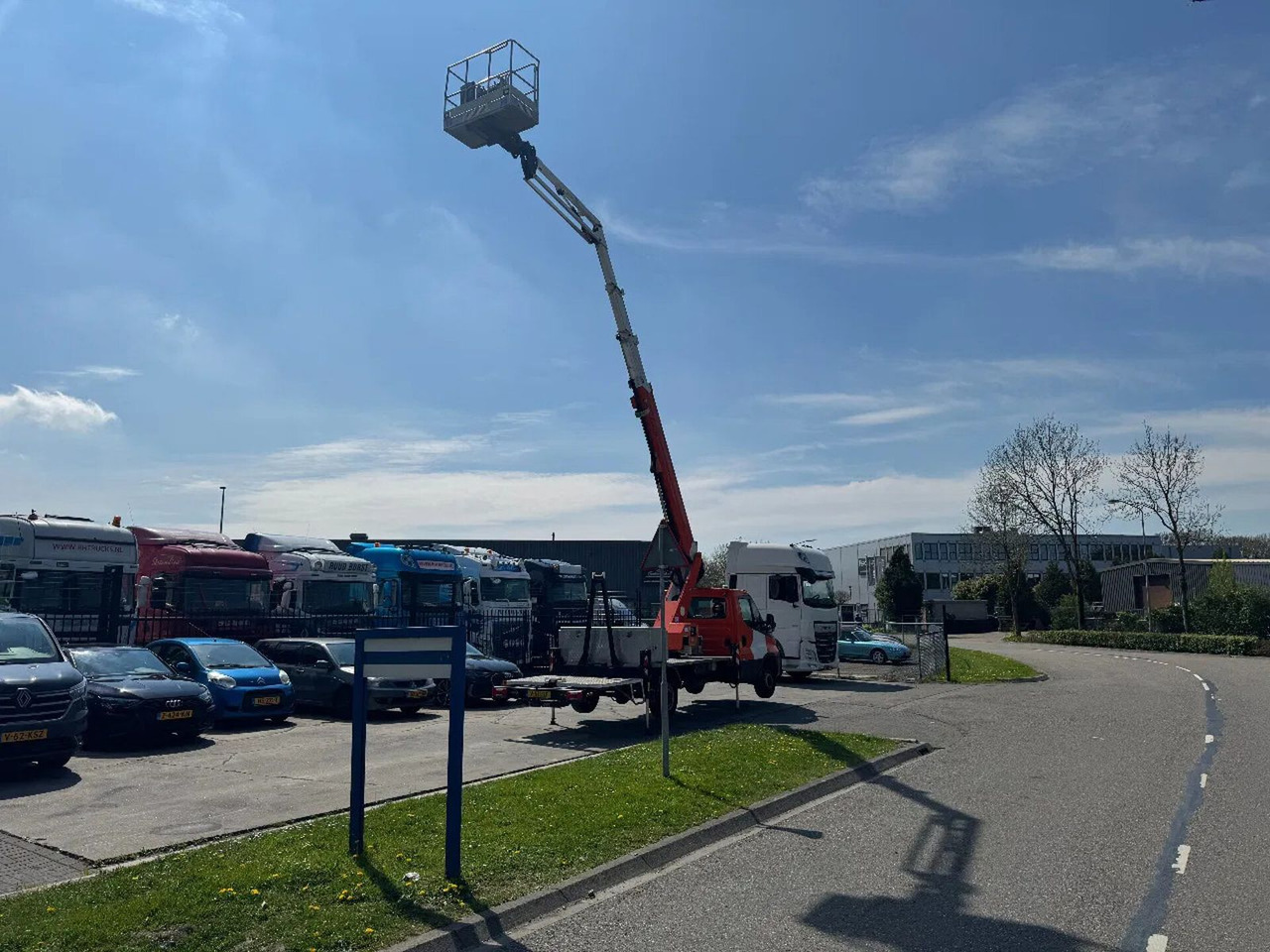 Iveco DAILY 35 140 SCORPION 2112J 2019 - Vazdušna platforma montirana na kamion: slika 3 Iveco DAILY 35 140 SCORPION 2112J 2019 - Vazdušna platforma montirana na kamion: slika 3