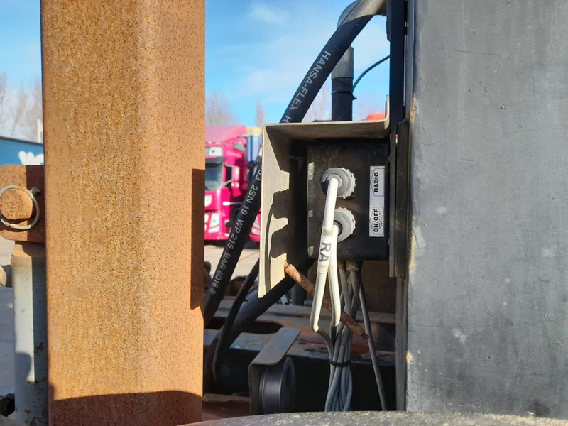 Traktor JCB HMV 155T-65 HMV 155T-65 FASTRAC 4X4: slika 17
