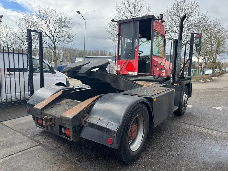 Kalmar TT612D 4X2 - Terminalni traktor: slika 4 Kalmar TT612D 4X2 - Terminalni traktor: slika 4