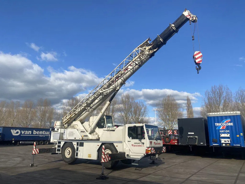 Liebherr LTM1030 - Autokran za sve terene: slika 1 Liebherr LTM1030 - Autokran za sve terene: slika 1