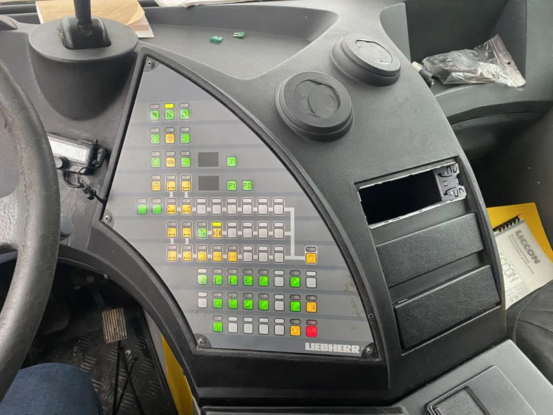 Autokran za sve terene Liebherr LTM1030: slika 16