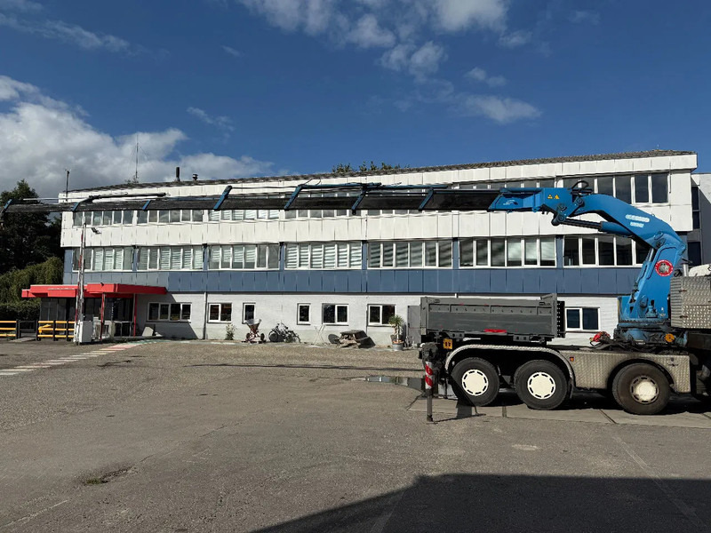 MAN 33.463 33-463 8x4 met 62 effer kraan 6x uitschuifbaar - Kamion sa dizalicom: slika 3 MAN 33.463 33-463 8x4 met 62 effer kraan 6x uitschuifbaar - Kamion sa dizalicom: slika 3