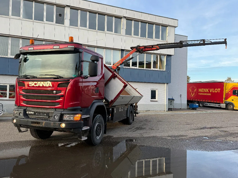 Scania G370 4X4 EURO 6 + 3-SIDE TIPPER + PALFINGER PK9002 + REMOTE - Istovarivač, Kamion sa dizalicom: slika 2 Scania G370 4X4 EURO 6 + 3-SIDE TIPPER + PALFINGER PK9002 + REMOTE - Istovarivač, Kamion sa dizalicom: slika 2