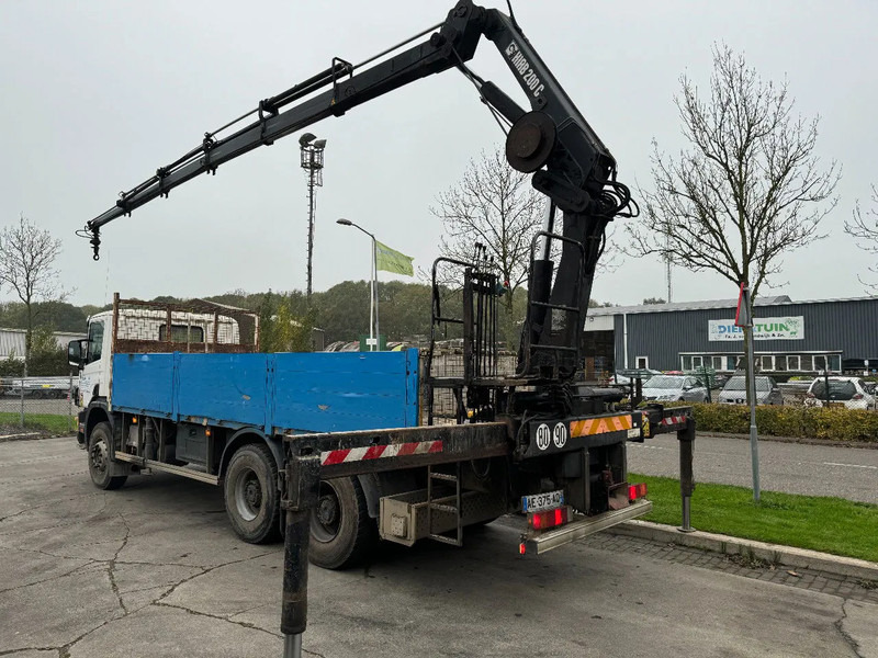 Scania P124-360 6X4 EURO 2 HIAB 200 C-5 ALL 2000 - Kamion sa dizalicom: slika 4 Scania P124-360 6X4 EURO 2 HIAB 200 C-5 ALL 2000 - Kamion sa dizalicom: slika 4