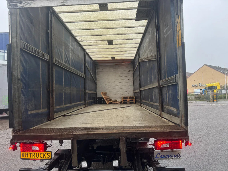 Scania P230 4X2 MANUAL + ZEPRO 2500 KG LIFT + REMOTE CONTROL - Kamion sa ceradom: slika 5 Scania P230 4X2 MANUAL + ZEPRO 2500 KG LIFT + REMOTE CONTROL - Kamion sa ceradom: slika 5