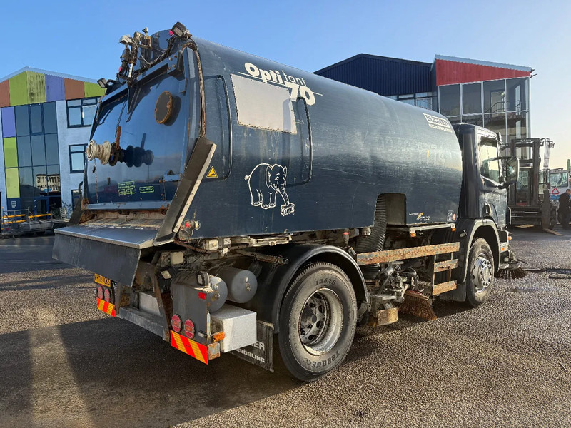 Scania P94-220 4X2 SWEEPER / VEEGMACHINE - Autočistilica: slika 4 Scania P94-220 4X2 SWEEPER / VEEGMACHINE - Autočistilica: slika 4