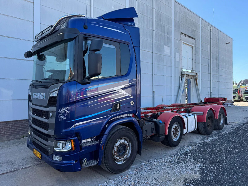 Scania R730 V8 8X4 EURO 6 HUB REDUCTION RETARDER - Kamion sa golom šasijom i zatvorenom kabinom: slika 1 Scania R730 V8 8X4 EURO 6 HUB REDUCTION RETARDER - Kamion sa golom šasijom i zatvorenom kabinom: slika 1