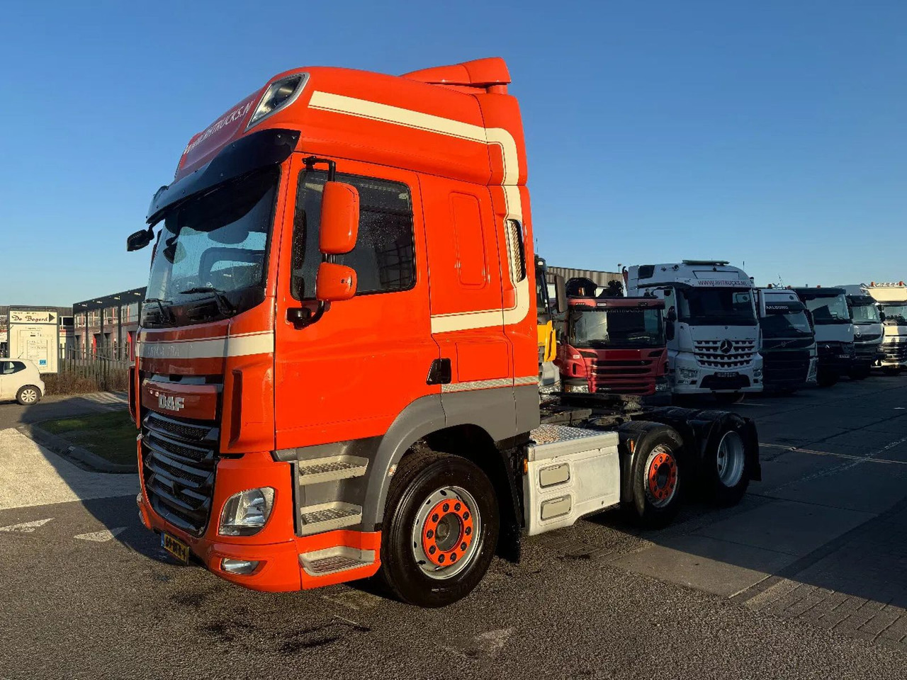 DAF CF 460 6X2 - EURO 6 + LIFT/STEERING AXLE DAF CF 460 6X2 - EURO 6 + LIFT/STEERING AXLE - Tegljač: slika 1 DAF CF 460 6X2 - EURO 6 + LIFT/STEERING AXLE DAF CF 460 6X2 - EURO 6 + LIFT/STEERING AXLE - Tegljač: slika 1