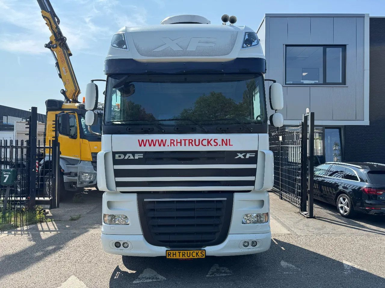 DAF XF 105.510 4X2 SKIRTS ADR RETARDER STANDKLIMA - Tegljač: slika 2 DAF XF 105.510 4X2 SKIRTS ADR RETARDER STANDKLIMA - Tegljač: slika 2