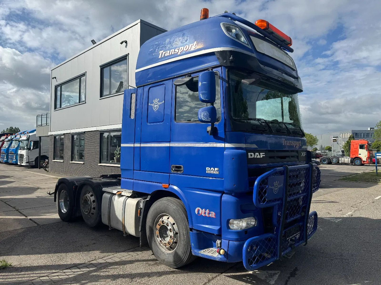 DAF XF 105.510 6X2 EURO 5 MANUAL GEAR + HYDRAULIC ON - Tegljač: slika 1 DAF XF 105.510 6X2 EURO 5 MANUAL GEAR + HYDRAULIC ON - Tegljač: slika 1