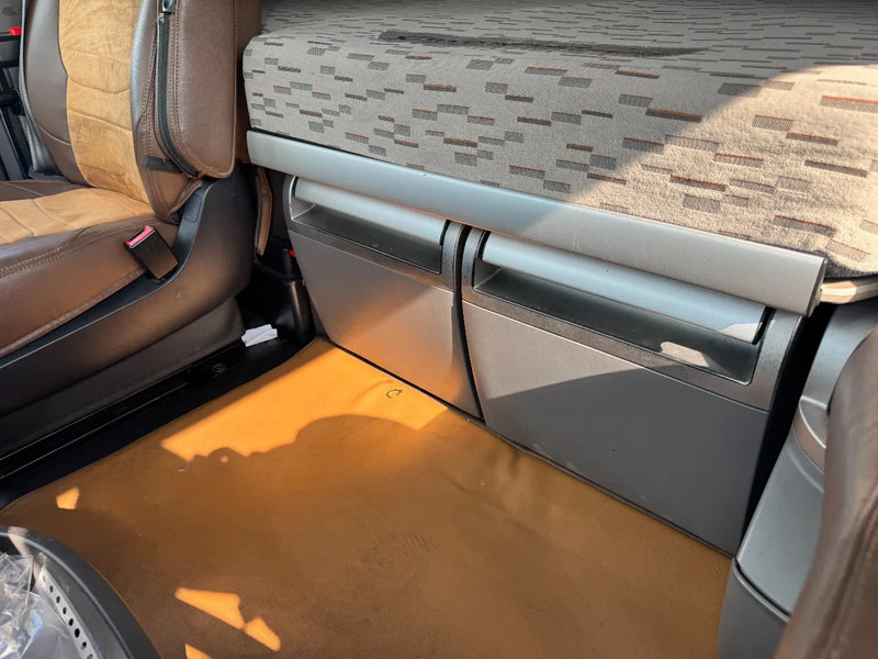 Tegljač DAF XF 440 4X2 - EURO 6 + ADR + TÜV 12-2025: slika 17 Tegljač DAF XF 440 4X2 - EURO 6 + ADR + TÜV 12-2025: slika 17