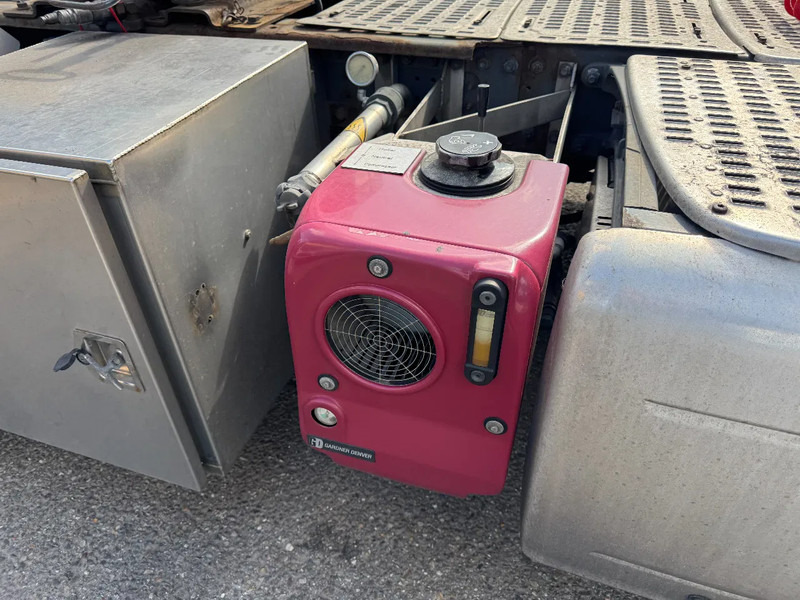 Tegljač DAF XF 440 4X2 - EURO 6 + ADR + TÜV 12-2025: slika 8 Tegljač DAF XF 440 4X2 - EURO 6 + ADR + TÜV 12-2025: slika 8