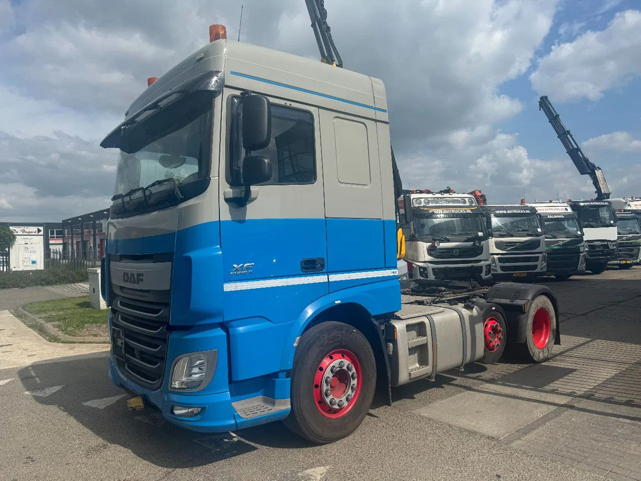 DAF XF 440 6X2 EURO 6 TÜV 09-2025 - Tegljač: slika 1 DAF XF 440 6X2 EURO 6 TÜV 09-2025 - Tegljač: slika 1