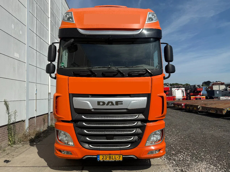 DAF XF 450 4X2 - EURO 6 SKIRTS STANDKLIMA - Tegljač: slika 2 DAF XF 450 4X2 - EURO 6 SKIRTS STANDKLIMA - Tegljač: slika 2