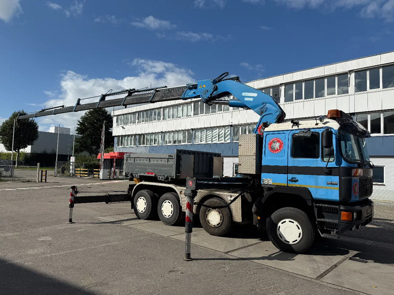 MAN 33.463 33-463 8x4 met 62 effer kraan 6x uitschuifbaar - Tegljač: slika 2 MAN 33.463 33-463 8x4 met 62 effer kraan 6x uitschuifbaar - Tegljač: slika 2