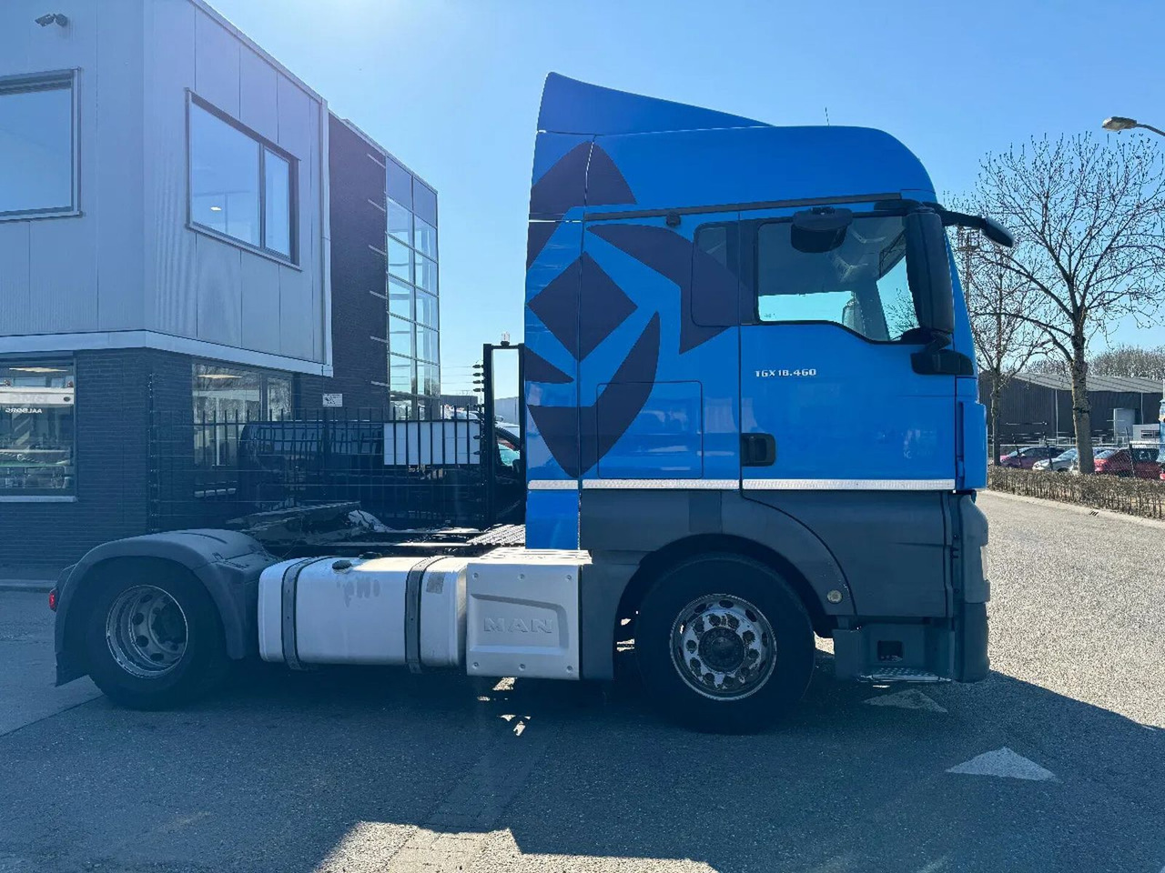 MAN TGX 18.460 4X2 EURO 6 ONLY 439042 KM TÜV TILL 02 - Tegljač: slika 4 MAN TGX 18.460 4X2 EURO 6 ONLY 439042 KM TÜV TILL 02 - Tegljač: slika 4