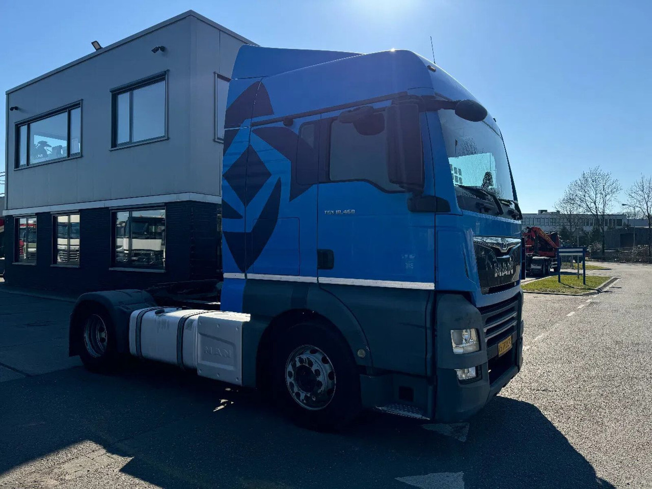 MAN TGX 18.460 4X2 EURO 6 ONLY 439042 KM TÜV TILL 02 - Tegljač: slika 3 MAN TGX 18.460 4X2 EURO 6 ONLY 439042 KM TÜV TILL 02 - Tegljač: slika 3