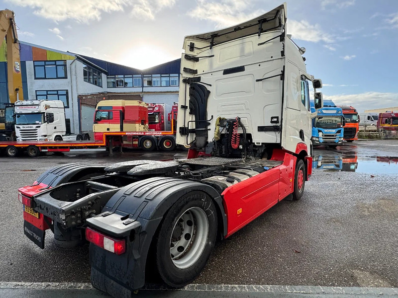 Renault T460 4X2 EURO 6 SKIRTS DOUBLE TANK - Tegljač: slika 4 Renault T460 4X2 EURO 6 SKIRTS DOUBLE TANK - Tegljač: slika 4