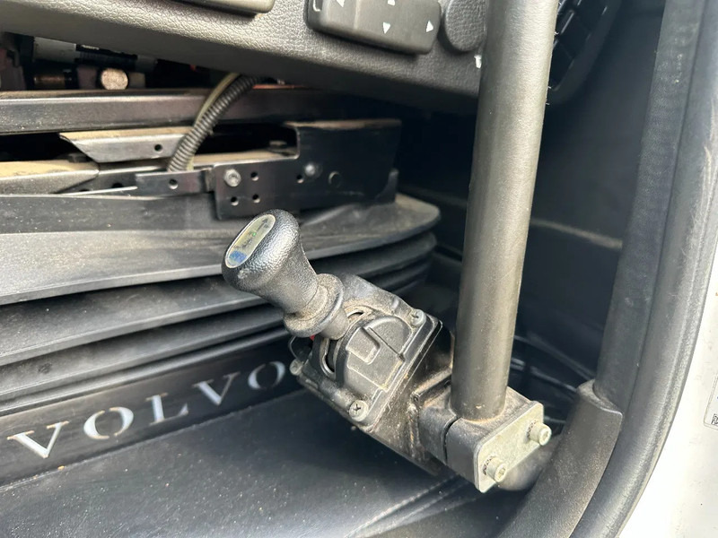 Lizing Volvo FH 16.750 8X4, 180 TON POWER STEERING HYDRAULIC Volvo FH 16.750 8X4, 180 TON POWER STEERING HYDRAULIC: slika 20 Lizing Volvo FH 16.750 8X4, 180 TON POWER STEERING HYDRAULIC Volvo FH 16.750 8X4, 180 TON POWER STEERING HYDRAULIC: slika 20