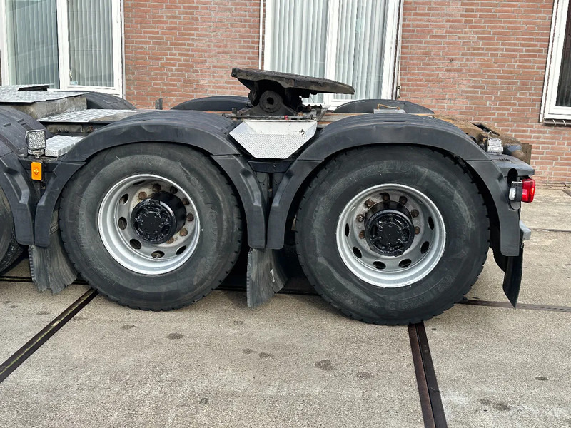 Lizing Volvo FH 16.750 8X4, 180 TON POWER STEERING HYDRAULIC Volvo FH 16.750 8X4, 180 TON POWER STEERING HYDRAULIC: slika 8 Lizing Volvo FH 16.750 8X4, 180 TON POWER STEERING HYDRAULIC Volvo FH 16.750 8X4, 180 TON POWER STEERING HYDRAULIC: slika 8