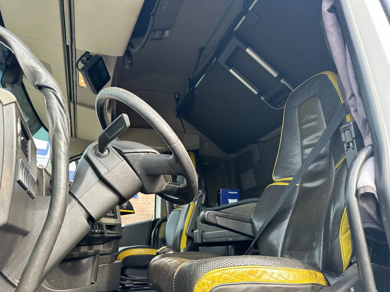 Lizing Volvo FH 16.750 8X4, 180 TON POWER STEERING HYDRAULIC Volvo FH 16.750 8X4, 180 TON POWER STEERING HYDRAULIC: slika 10 Lizing Volvo FH 16.750 8X4, 180 TON POWER STEERING HYDRAULIC Volvo FH 16.750 8X4, 180 TON POWER STEERING HYDRAULIC: slika 10