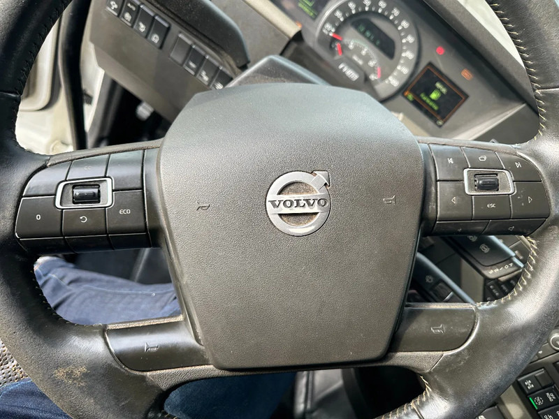 Lizing Volvo FH 16.750 8X4, 180 TON POWER STEERING HYDRAULIC Volvo FH 16.750 8X4, 180 TON POWER STEERING HYDRAULIC: slika 19 Lizing Volvo FH 16.750 8X4, 180 TON POWER STEERING HYDRAULIC Volvo FH 16.750 8X4, 180 TON POWER STEERING HYDRAULIC: slika 19