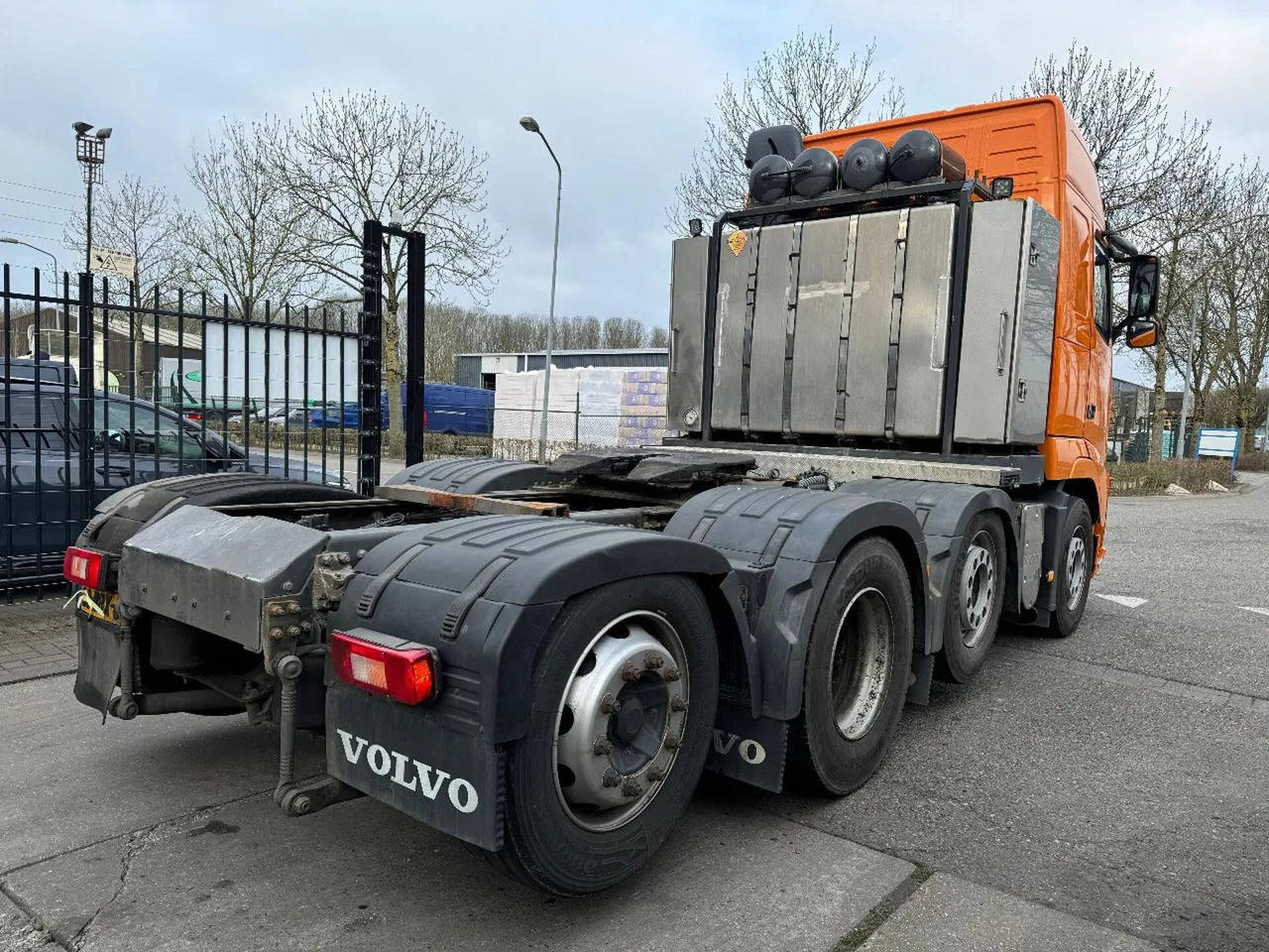 Volvo FH 500 8X2 - EURO 5 + LIFT/STEERING AXLE + TÜV 0 - Tegljač: slika 4 Volvo FH 500 8X2 - EURO 5 + LIFT/STEERING AXLE + TÜV 0 - Tegljač: slika 4