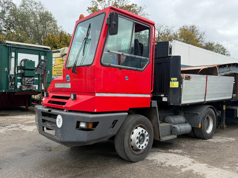 Terberg YT 180 4X2 - HUB REDUCTION + NL REGISTRATION! - Terminalni traktor: slika 1 Terberg YT 180 4X2 - HUB REDUCTION + NL REGISTRATION! - Terminalni traktor: slika 1