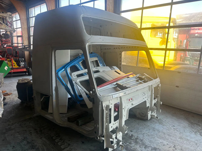 Volvo FH XL - Kabina i enterijer za Kamion: slika 2 Volvo FH XL - Kabina i enterijer za Kamion: slika 2