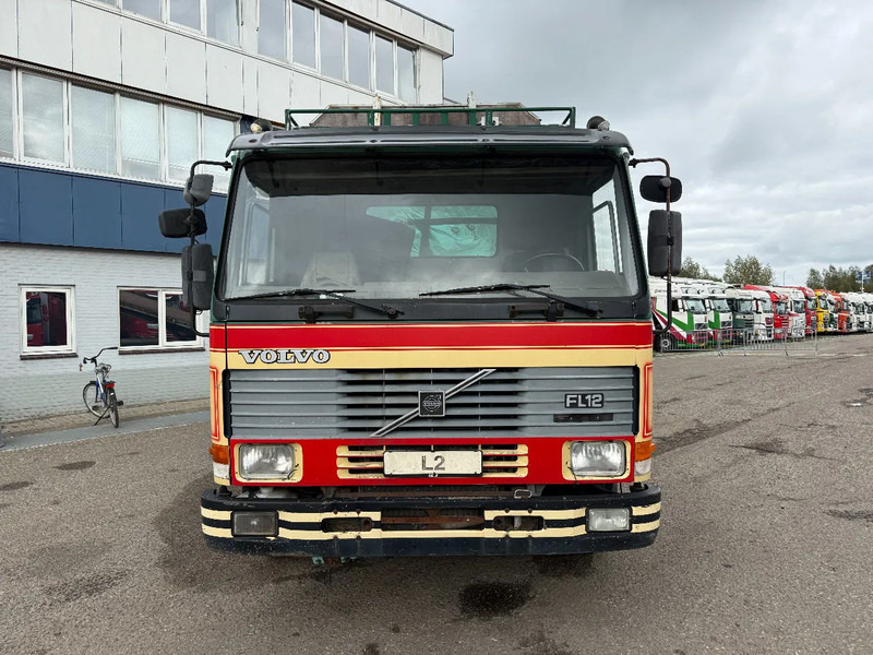 Volvo FL 12.420 6X2 MANUAL GEAR / FULL STEEL SUSP. / 10 TYRES / HUB REDUCT. + CABLELIFT TIPPER + CONTAINER FLATBED - Kamion sa kablovskim sistemom: slika 2 Volvo FL 12.420 6X2 MANUAL GEAR / FULL STEEL SUSP. / 10 TYRES / HUB REDUCT. + CABLELIFT TIPPER + CONTAINER FLATBED - Kamion sa kablovskim sistemom: slika 2