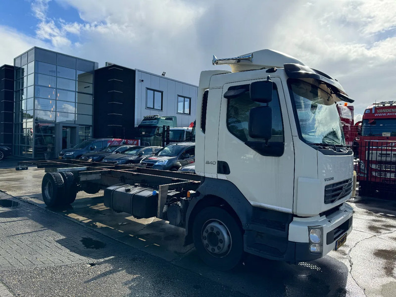 Volvo FL 240 4X2 - EURO 5 CHASSIS - Kamion sa golom šasijom i zatvorenom kabinom: slika 3 Volvo FL 240 4X2 - EURO 5 CHASSIS - Kamion sa golom šasijom i zatvorenom kabinom: slika 3