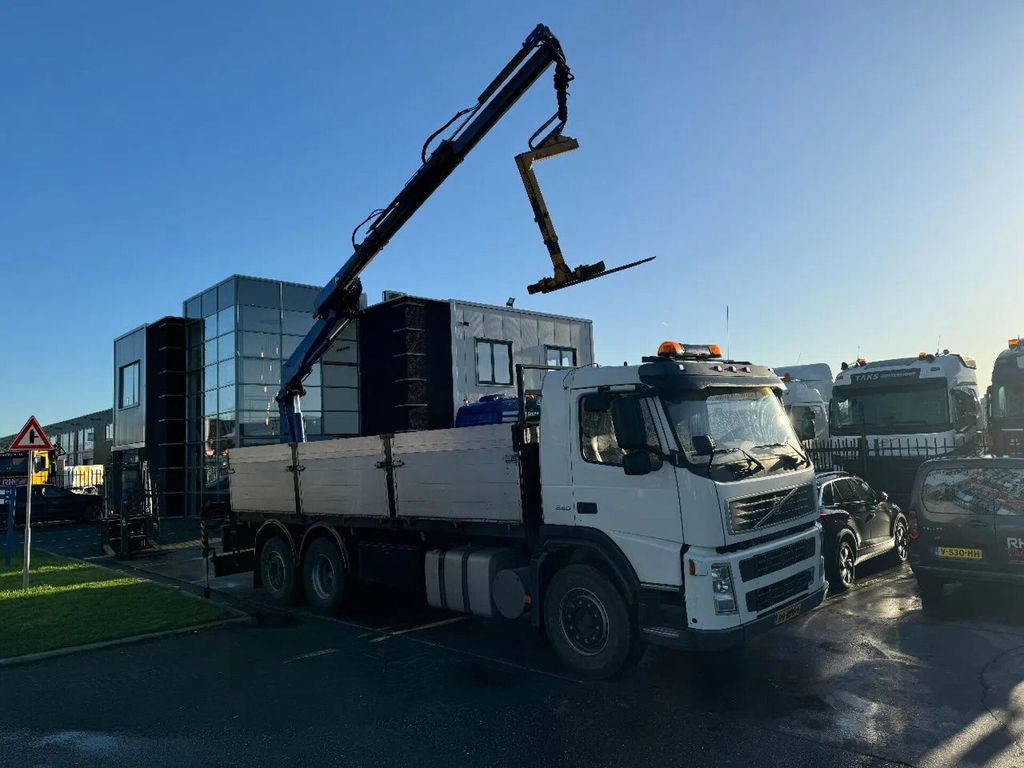 Volvo FM 340 6X2 EFFER 140 2S EURO 3 - Kamion sa dizalicom, Kamion sa tovarnim sandukom: slika 1 Volvo FM 340 6X2 EFFER 140 2S EURO 3 - Kamion sa dizalicom, Kamion sa tovarnim sandukom: slika 1