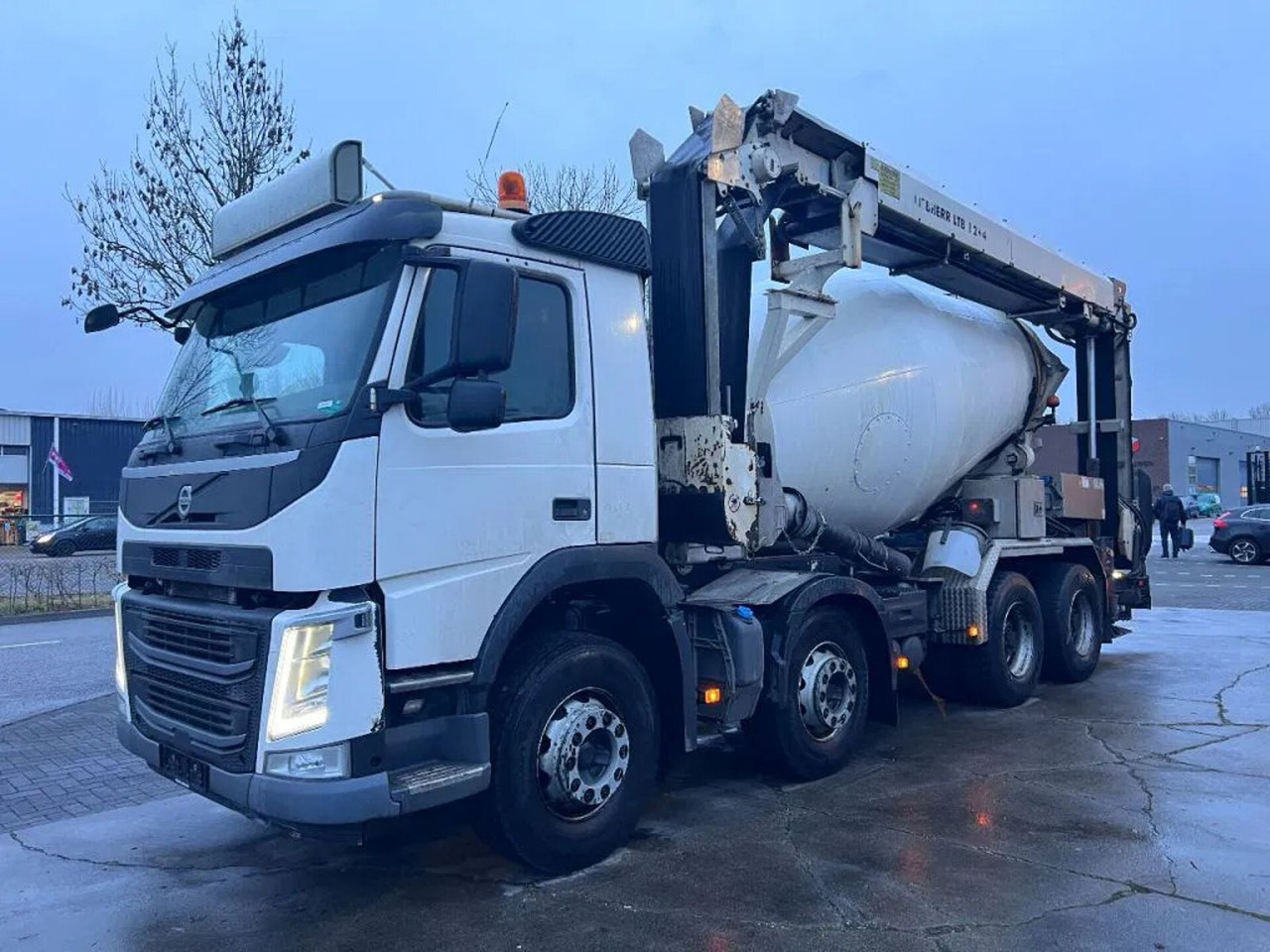 Volvo FM 410 8X4 - 3 UNITS! + MIXER 9m3 + LIEBHERR CON Volvo FM 410 8X4 - 3 UNITS! + MIXER 9m3 + LIEBHERR CON - Mikser za beton: slika 1 Volvo FM 410 8X4 - 3 UNITS! + MIXER 9m3 + LIEBHERR CON Volvo FM 410 8X4 - 3 UNITS! + MIXER 9m3 + LIEBHERR CON - Mikser za beton: slika 1