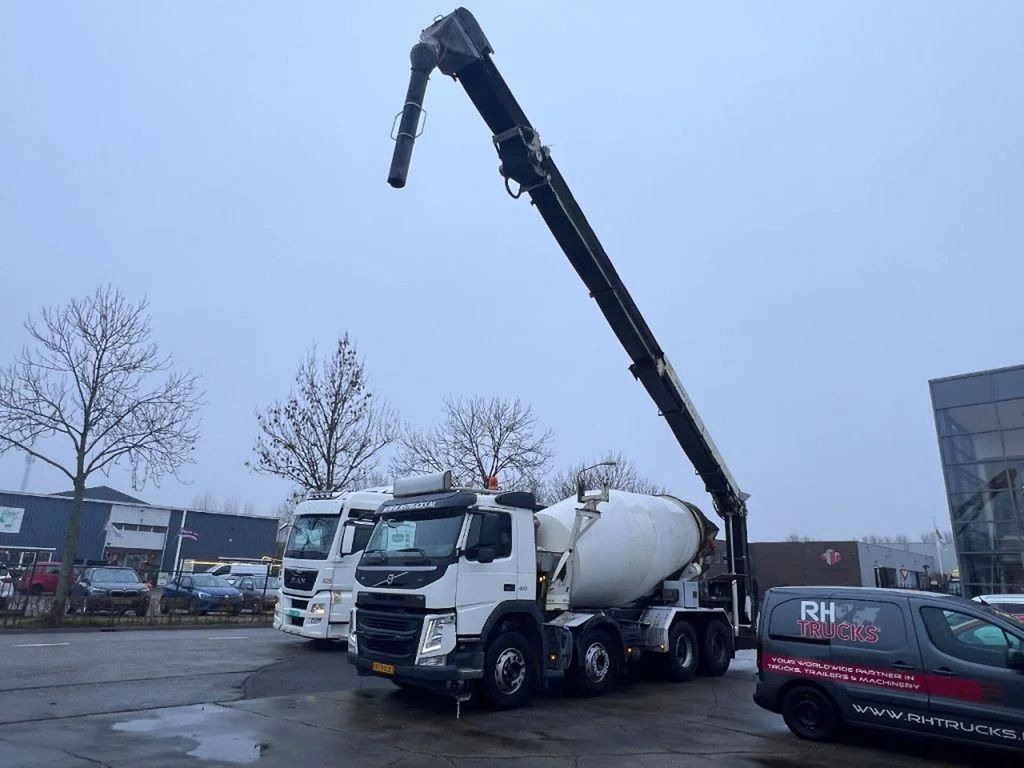Volvo FM 410 8X4 MIXER 9m3 + LIEBHERR CONVEYOR BELT - Mikser za beton: slika 2 Volvo FM 410 8X4 MIXER 9m3 + LIEBHERR CONVEYOR BELT - Mikser za beton: slika 2
