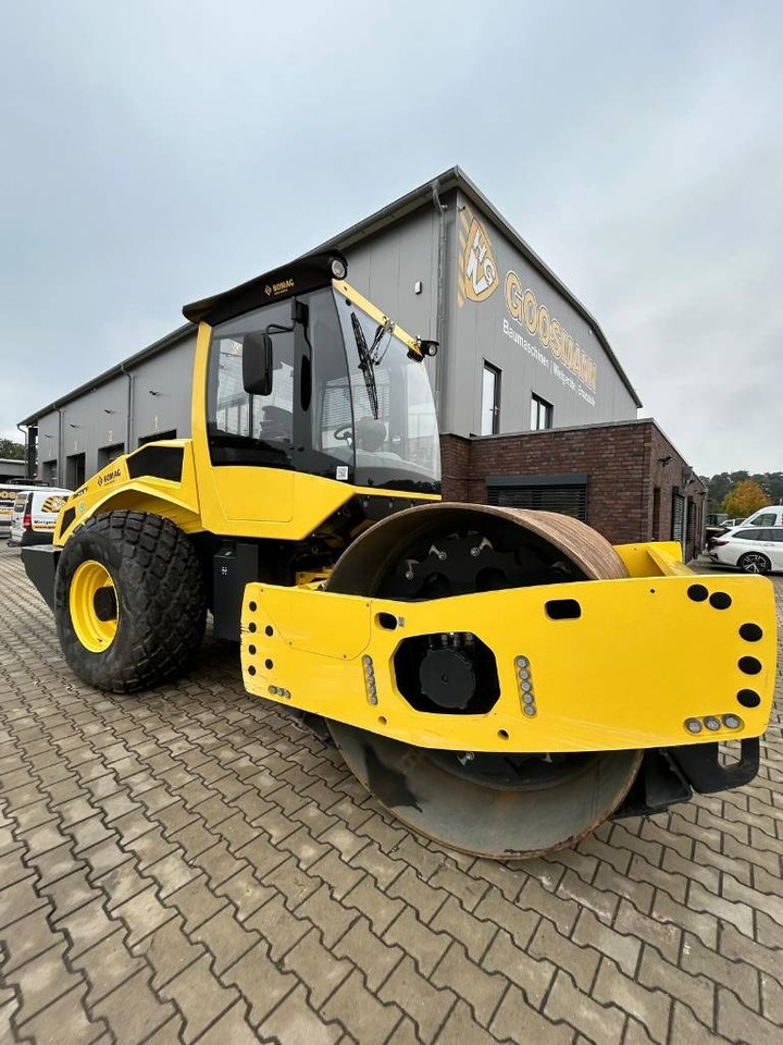 Bomag BW 211 D-5 - Kompaktor: slika 1 Bomag BW 211 D-5 - Kompaktor: slika 1