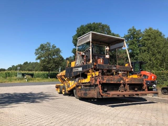 DEMAG DF10 - Asfaltni finišer: slika 2 DEMAG DF10 - Asfaltni finišer: slika 2