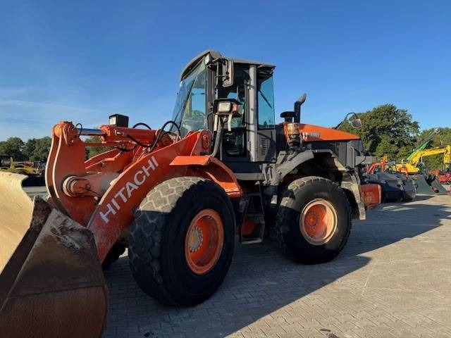 Hitachi ZW 180 - Utovarivač točkaš: slika 1 Hitachi ZW 180 - Utovarivač točkaš: slika 1