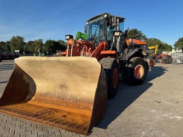 Hitachi ZW 180 - Utovarivač točkaš: slika 2 Hitachi ZW 180 - Utovarivač točkaš: slika 2