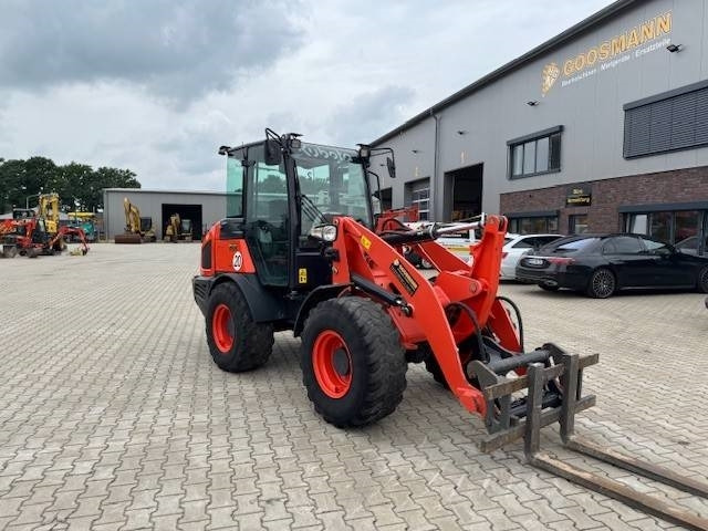 KUBOTA R090 - Utovarivač točkaš: slika 5 KUBOTA R090 - Utovarivač točkaš: slika 5