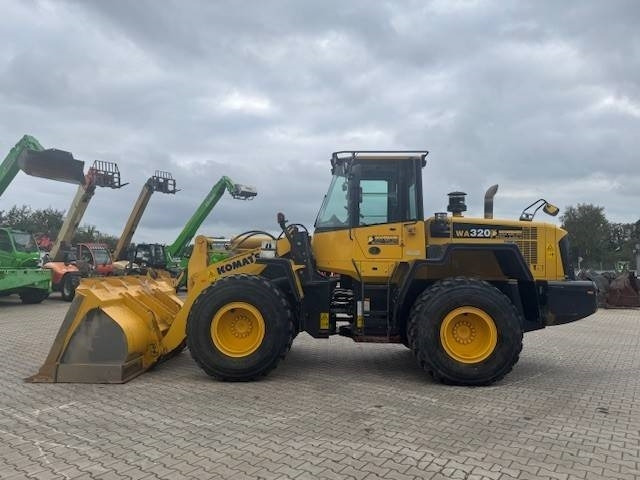 Komatsu WA 320  - Utovarivač točkaš: slika 2 Komatsu WA 320  - Utovarivač točkaš: slika 2