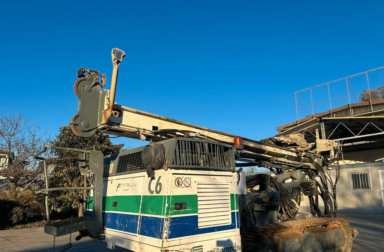 - Veliki kamon za bušenje: slika 1 - Veliki kamon za bušenje: slika 1