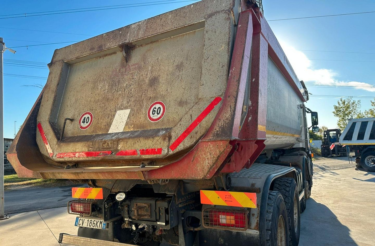 Volvo FM 12 420 ANNO 2005 - Istovarivač: slika 5 Volvo FM 12 420 ANNO 2005 - Istovarivač: slika 5